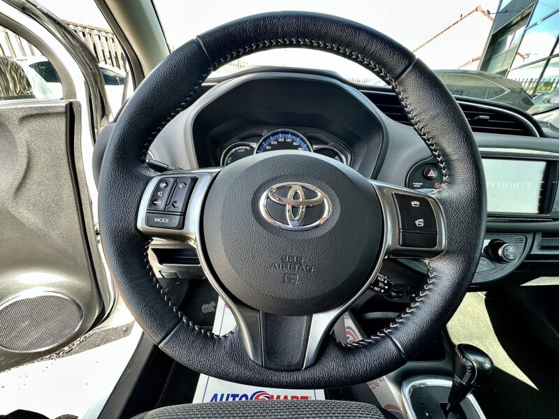 TOYOTA YARIS 2015