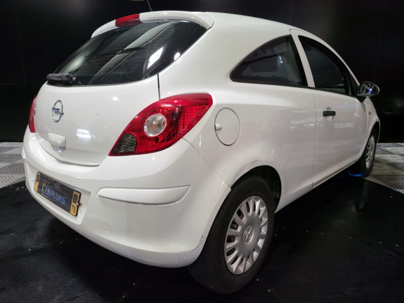 OPEL CORSA 1.0 12v Twinport 65cv Essentia 3p // RADIO CD MP3/PRISE AUX/VITRE ELECTRIQUE