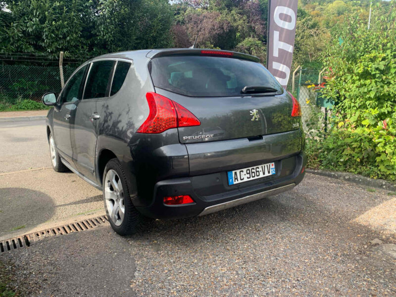 PEUGEOT 3008 1.6HDI 109CV