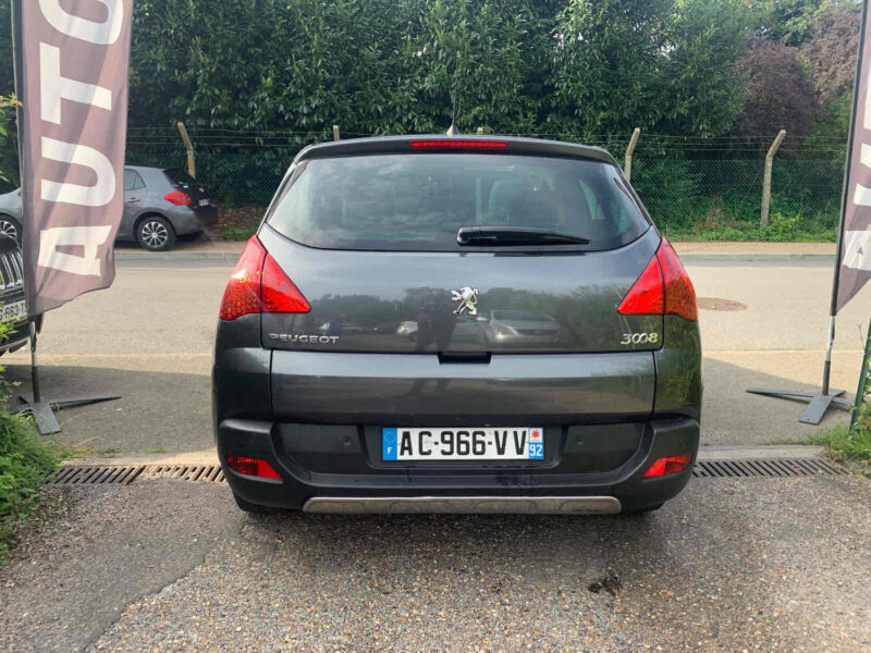 PEUGEOT 3008 1.6HDI 109CV