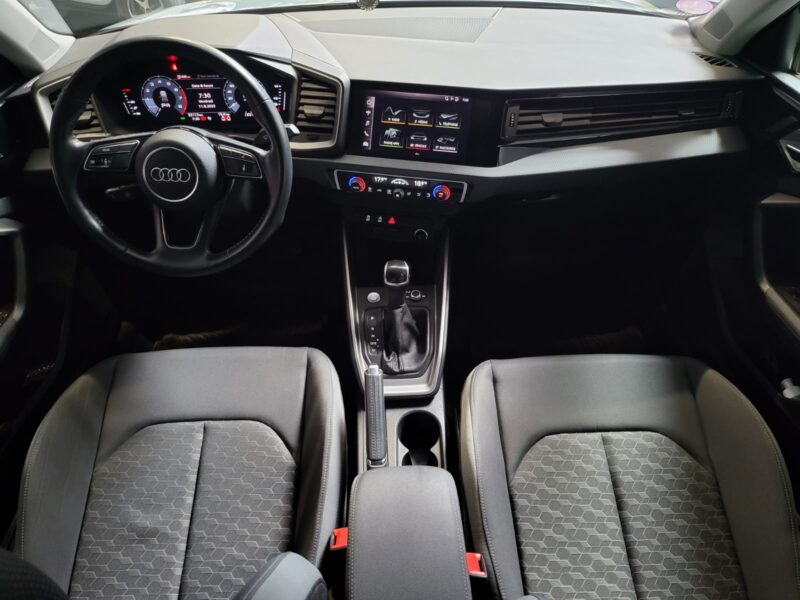 AUDI A1 SPORTBACK 25 TFSi 95cv ADVANCED S-TRONIC 1ER MAIN VIRTUAL COCKPIT / CARPLAY / KEYLESS