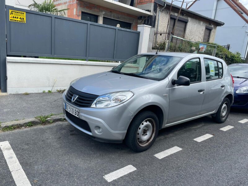 DACIA SANDERO 2011