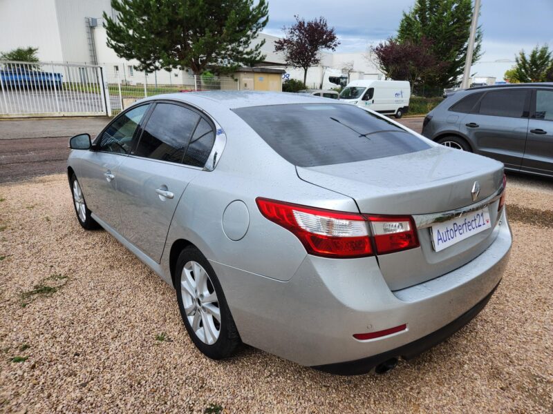 RENAULT LATITUDE 2011