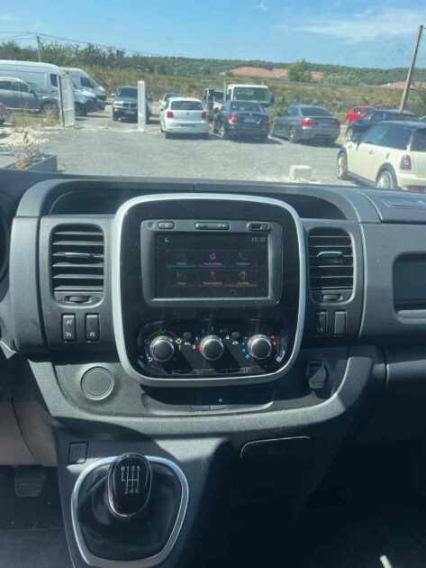 RENAULT TRAFIC III Camionnette 2019