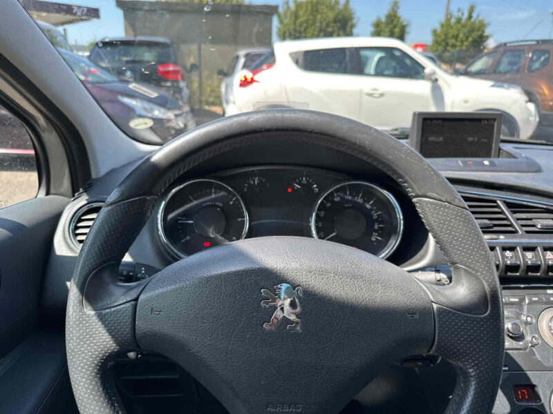 PEUGEOT 3008 Monospace 2011