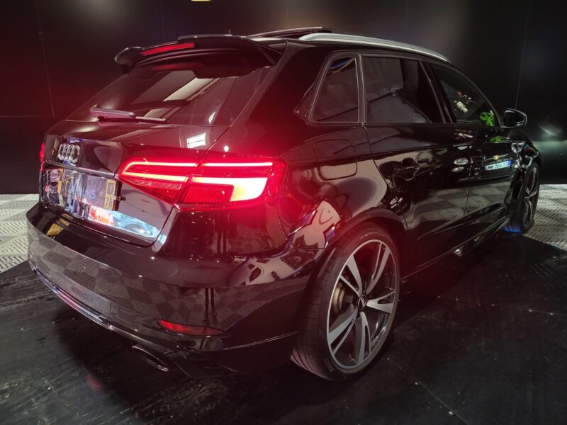 AUDI RS3 SPORTBACK 2.5 TFSI 400cv Quattro S-Tronic 5p // TOIT OUVRANT/SIEGES CHAUFFANTS/KIT CARROSSE