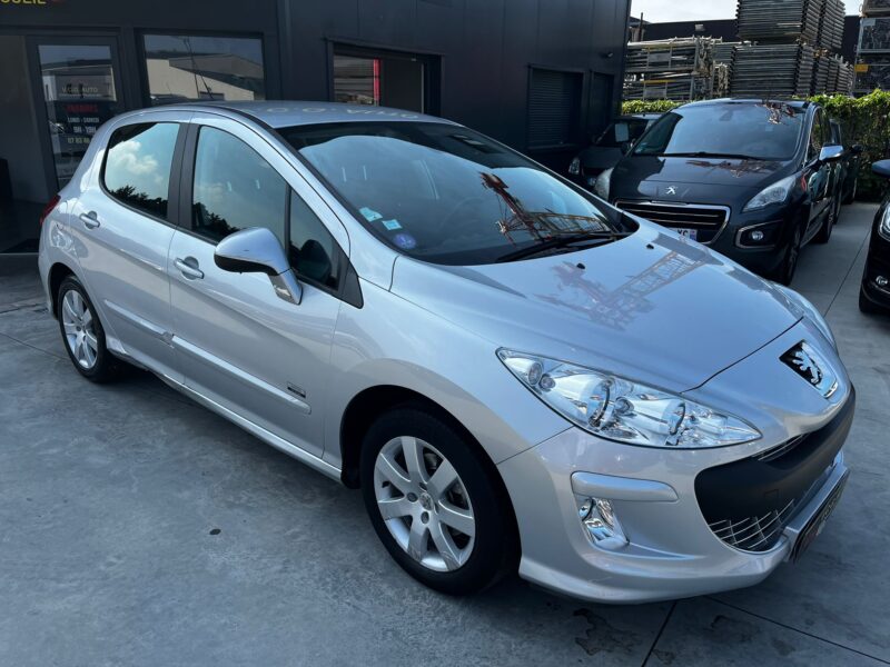 PEUGEOT 308 2011