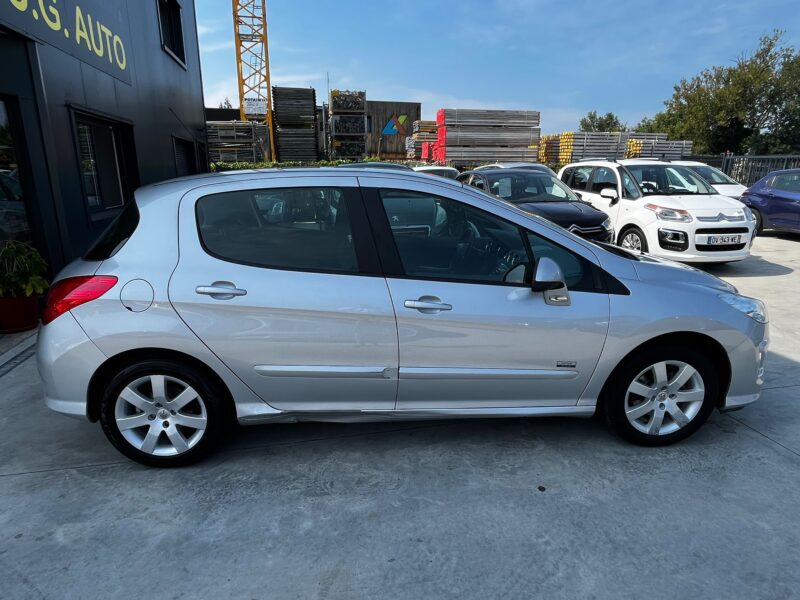 PEUGEOT 308 2011