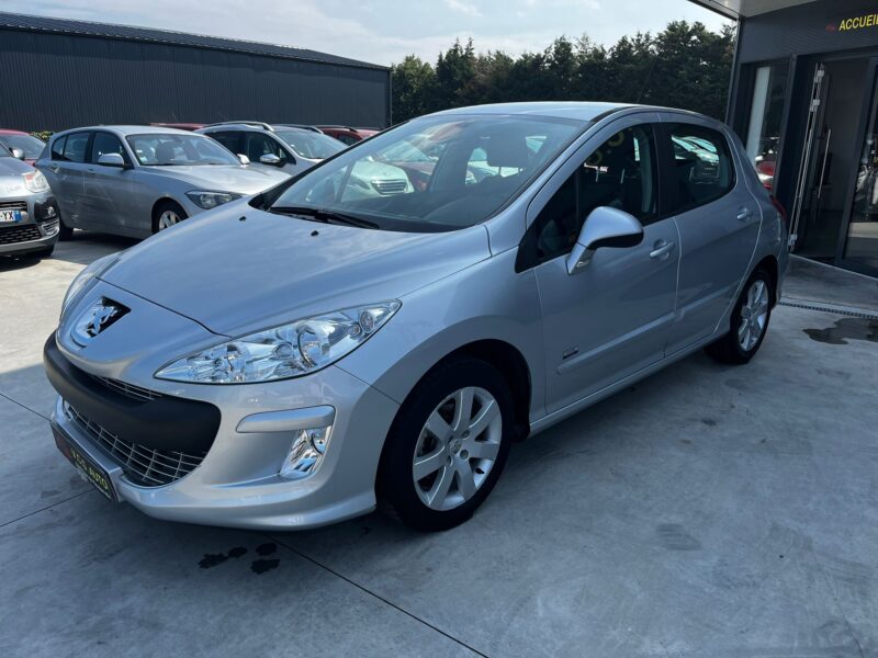 PEUGEOT 308 2011