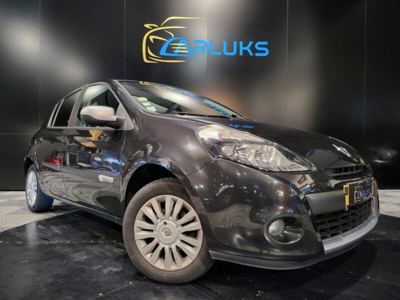 RENAULT CLIO III 1.5 dCi 90cv 20TH 5p // DISTRIBUTION, REVISION, CT A JOUR/PRET A PARTIR