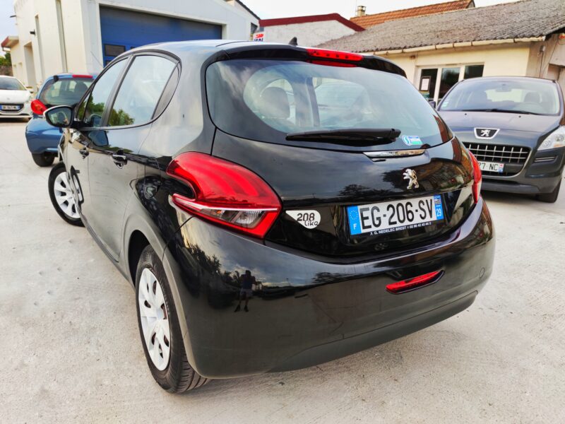 PEUGEOT 208 2016