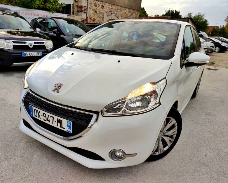 PEUGEOT 208 I 2014