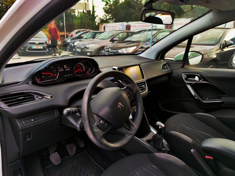 PEUGEOT 208 I 2014