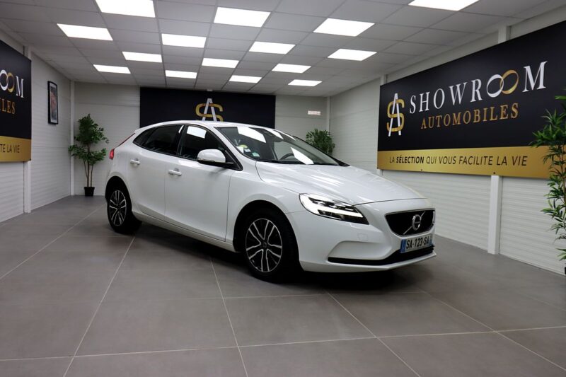 VOLVO V40 2016