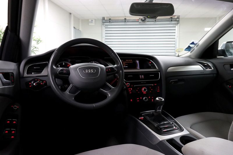 AUDI A4 2012