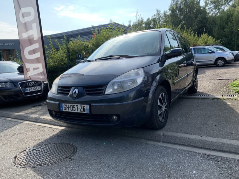 RENAULT SCÉNIC II 1.6i 16V 112CV