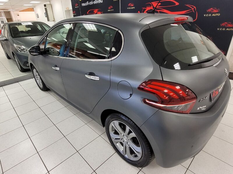 PEUGEOT 208 2015 Puretech 82 Allure