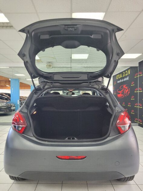 PEUGEOT 208 2015 Puretech 82 Allure