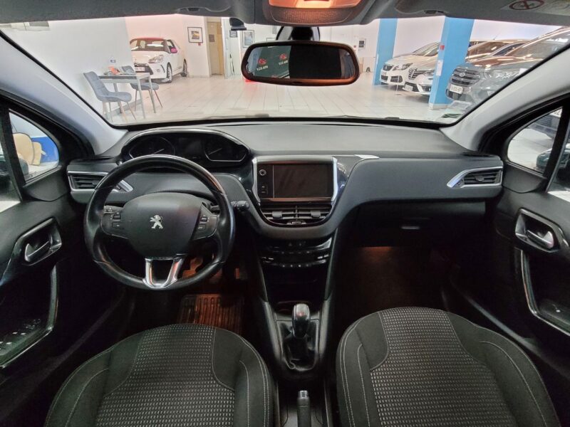 PEUGEOT 208 2015 Puretech 82 Allure