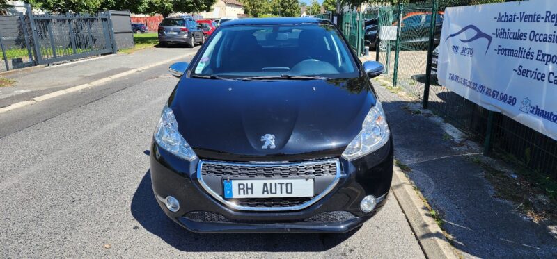 PEUGEOT 208 1.2 STYLE 82CH