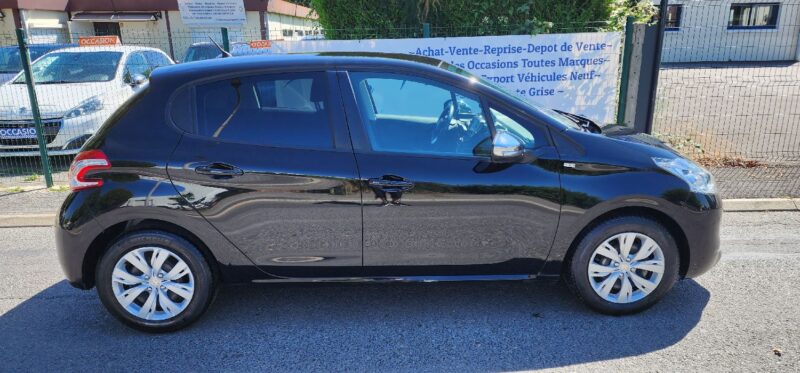 PEUGEOT 208 1.2 STYLE 82CH