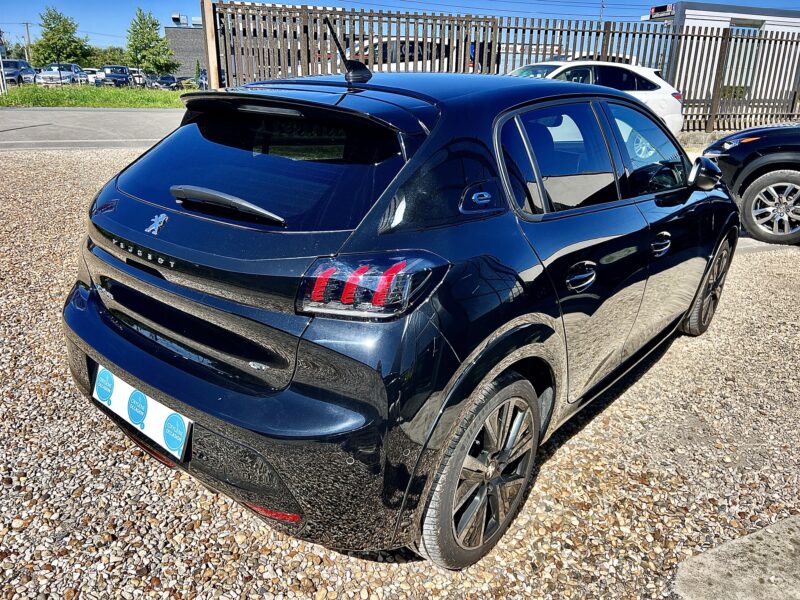 PEUGEOT 208 e GT