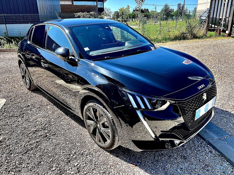 PEUGEOT 208 e GT