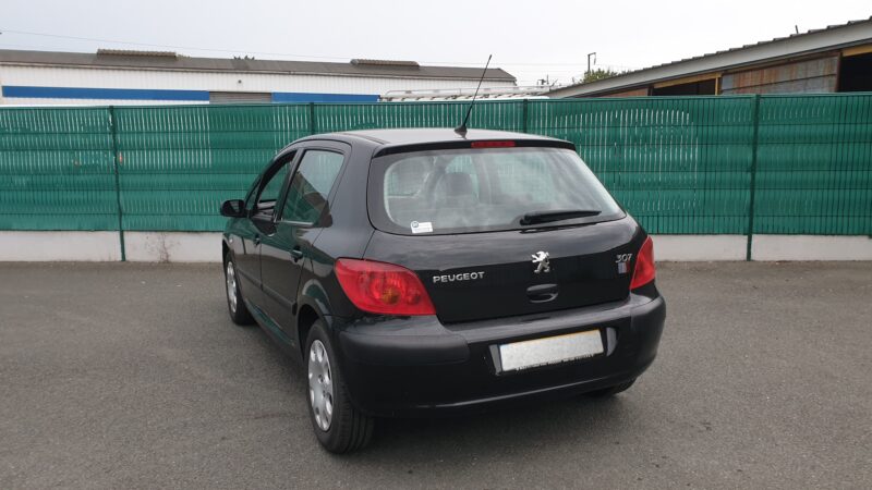 PEUGEOT 307 1.6i 16V XT Premium A