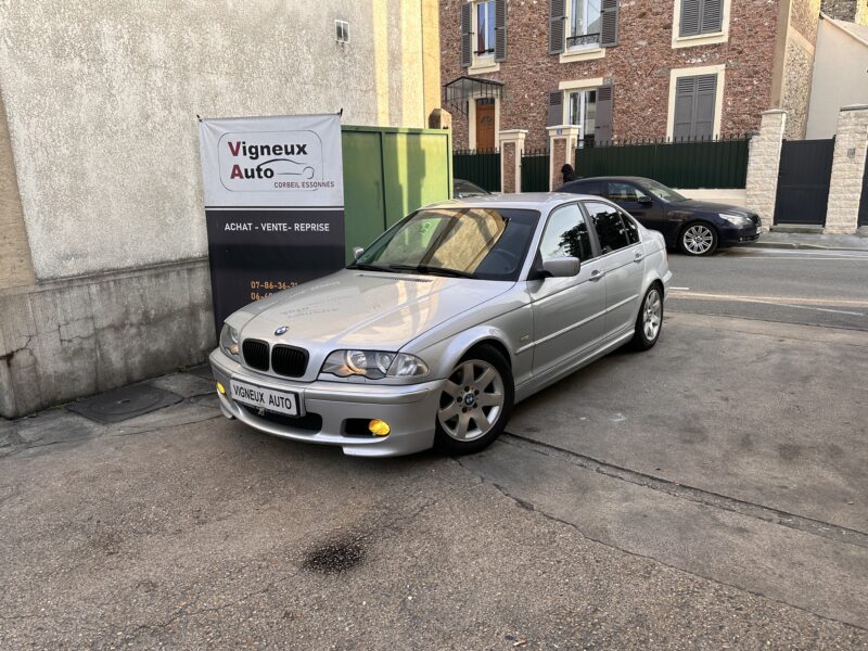 BMW SERIE 320I E46 PACK M BOITE AUTOMATIQUE  PAYER EN 4X