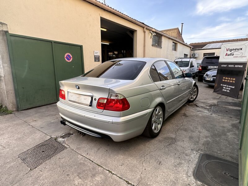 BMW SERIE 320I E46 PACK M BOITE AUTOMATIQUE  PAYER EN 4X