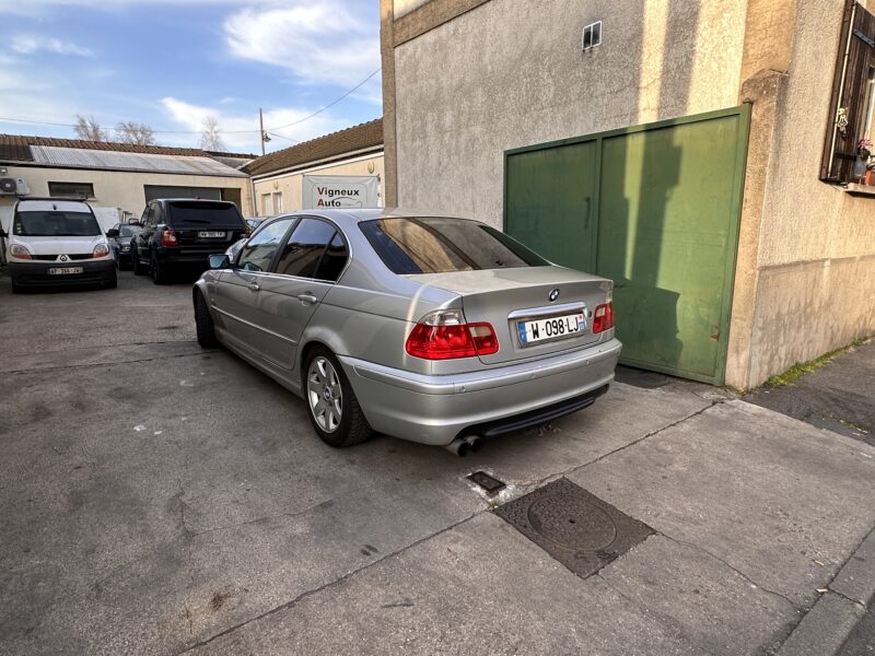 BMW SERIE 320I E46 PACK M BOITE AUTOMATIQUE  PAYER EN 4X