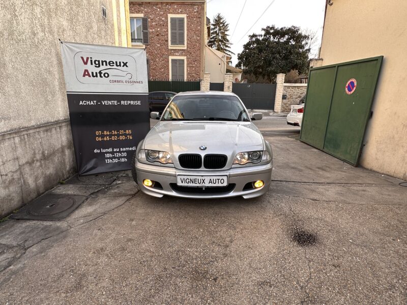 BMW SERIE 320I E46 PACK M BOITE AUTOMATIQUE  PAYER EN 4X