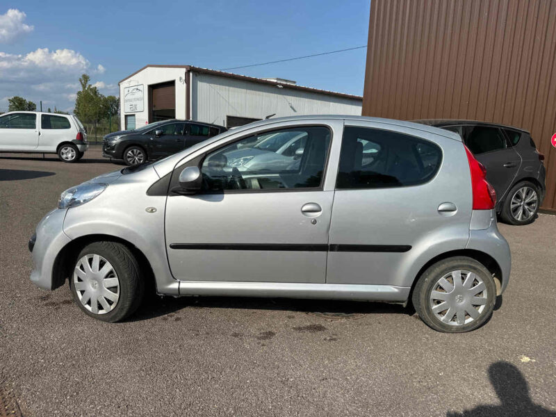 PEUGEOT 107 2008