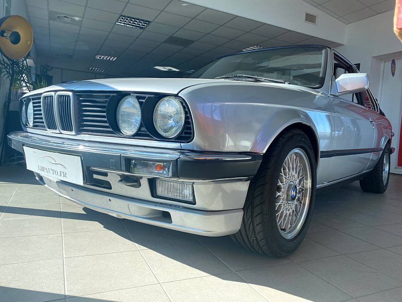 B.M.W. SERIE 3 E30 320i  BAUR  1984