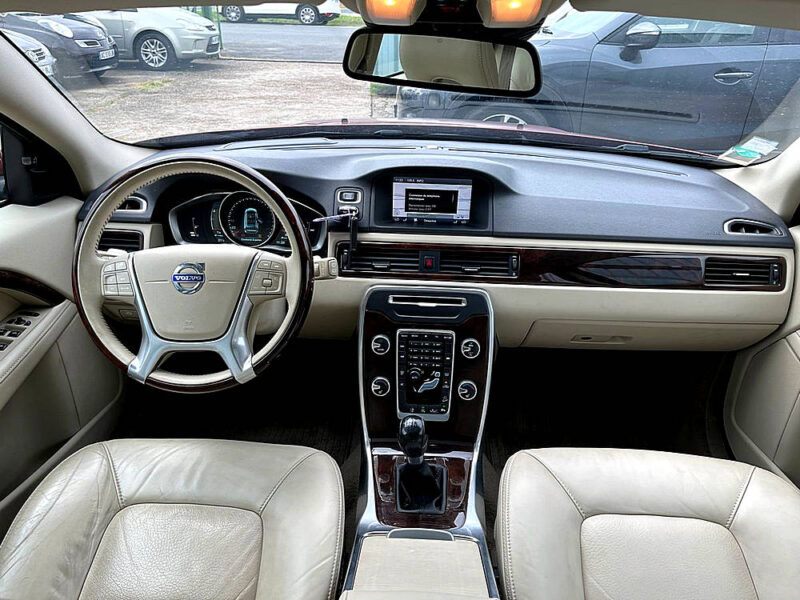 VOLVO XC70 II 2013