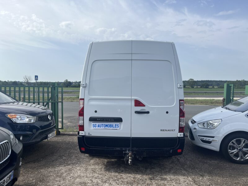 RENAULT MASTER III Camionnette 2012