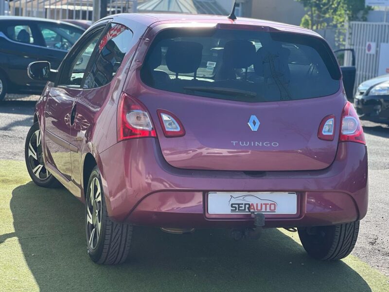 RENAULT TWINGO II 2012