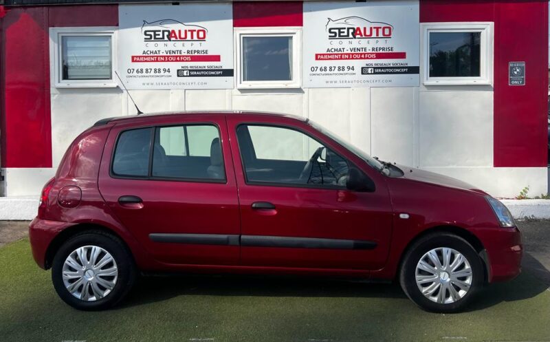 RENAULT CLIO II 2010