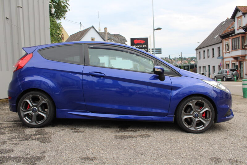 FORD FIESTA ST 1.8 182 CH 2015