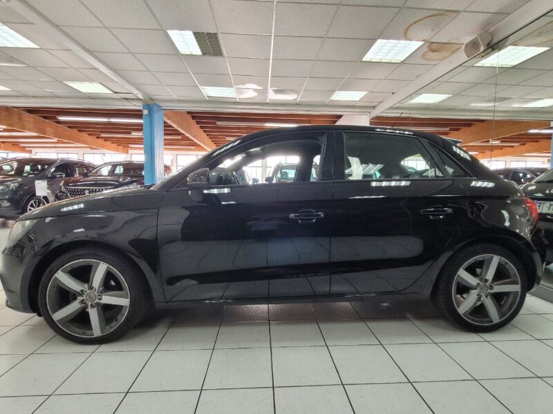 AUDI A1 Sportback 2013 1.6 TDI 1598cm3 90cv