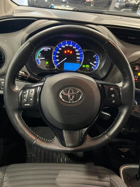 TOYOTA YARIS 2016