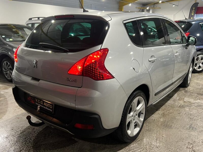 PEUGEOT 3008 2011