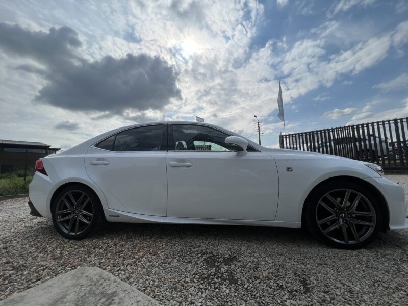 LEXUS IS 300h F-SPORT TO, CUIT, SPORT+ 2014