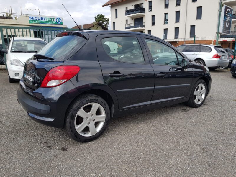 PEUGEOT 207 1.4i 75CV URBAN