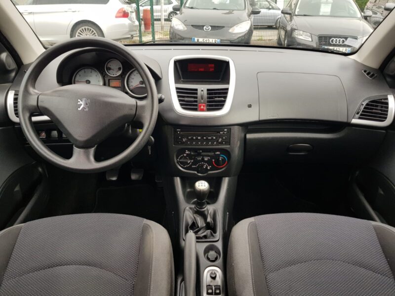 PEUGEOT 206+ 1.4i 75CV TRENDY