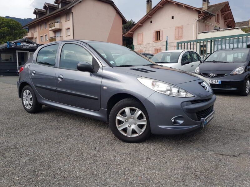 PEUGEOT 206+ 1.4i 75CV TRENDY