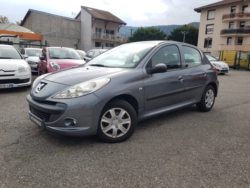 PEUGEOT 206+ 1.4i 75CV TRENDY