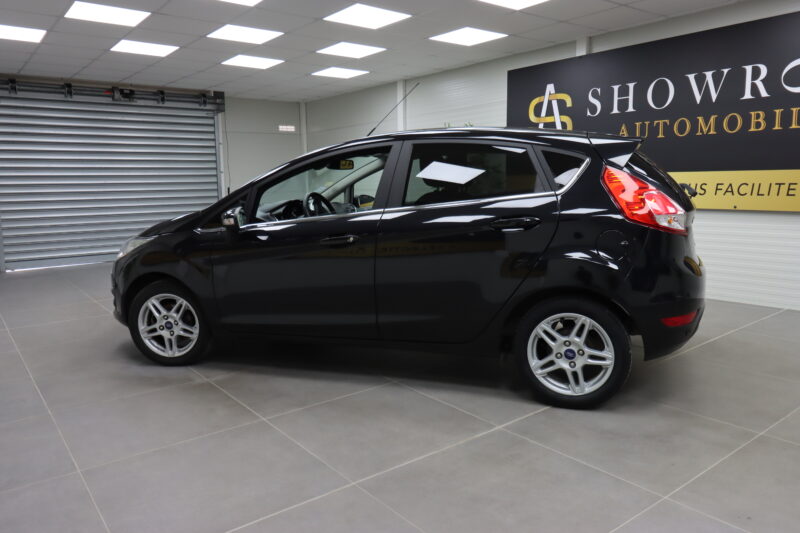 FORD FIESTA VI 2015