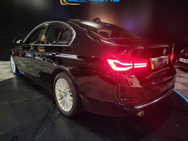 BMW SERIE 3 F30 318d 150cv Luxury BVA // TOIT OUVRANT/SIEGES CHAUFFANTS/CAMERA DE RECUL