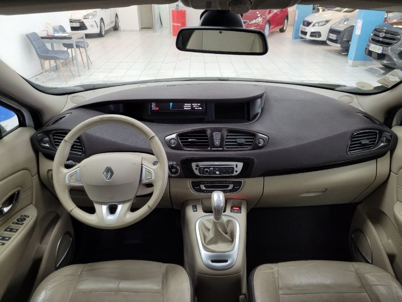 RENAULT SCÉNIC III 1.5 dCi 110 Initiale EDC 7 Places